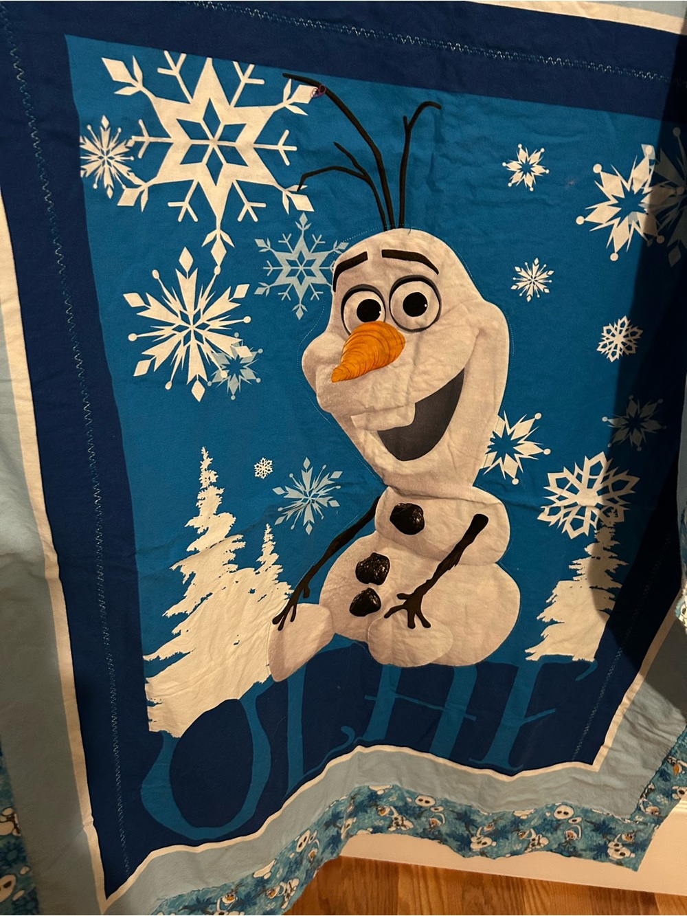 Blue Olaf Snowman Throw Blanket - Cozy Kids Winter Bedding